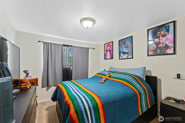 5221 - 1 of 2 bedrooms.