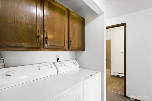 5219-B - Washer & Dryer in-unit