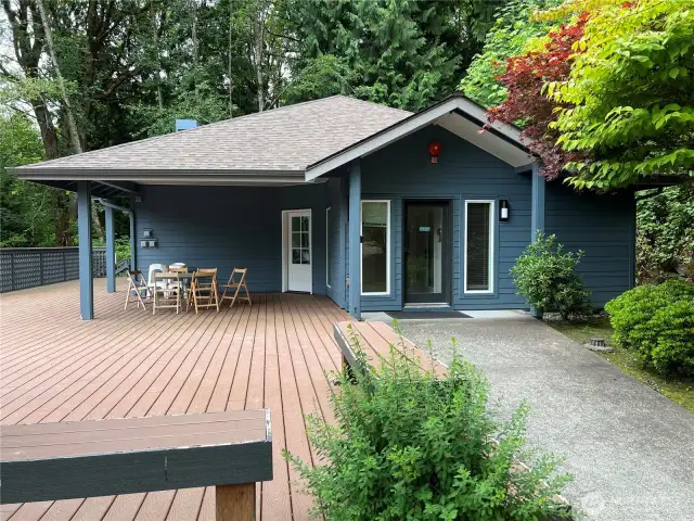 At the opposite end of the complex is the Clubhouse with a comfortable party room and exercise room. Next to it is a sport court.