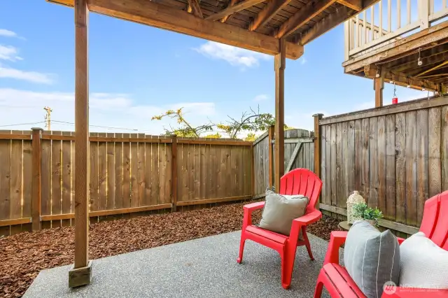 Enjoy the patio that is fully fenced in!