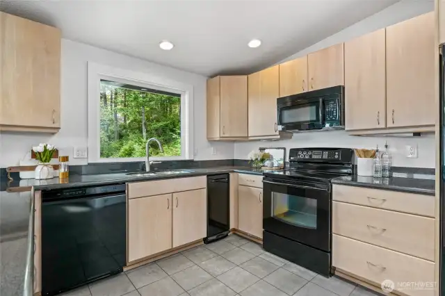 Kitchen has a trash compactor!