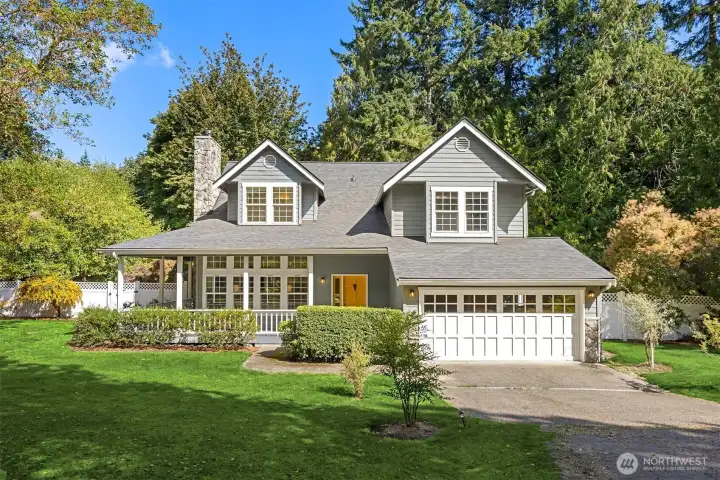 Welcome home to 5960 Old Mill Rd NE! What a cheery sight to greet you!