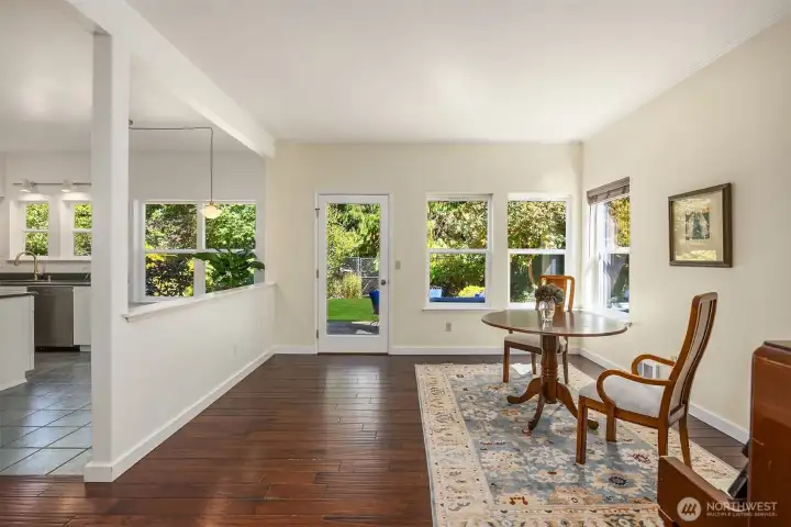 Extra family/living space off the kitchen for being part of the action during meal prep