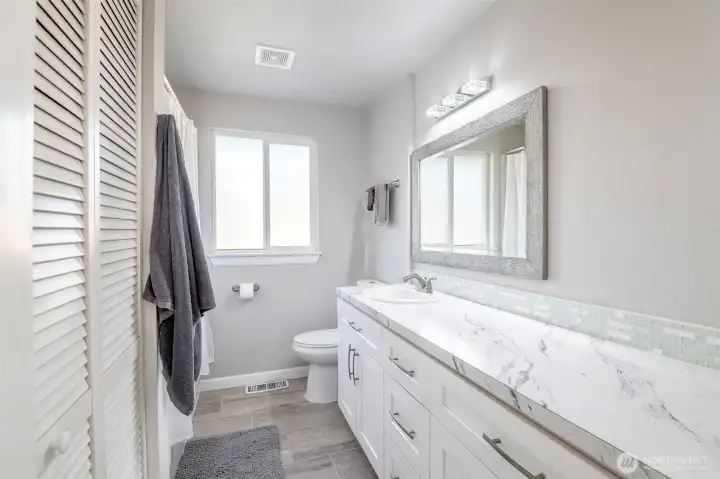Main bathroom.