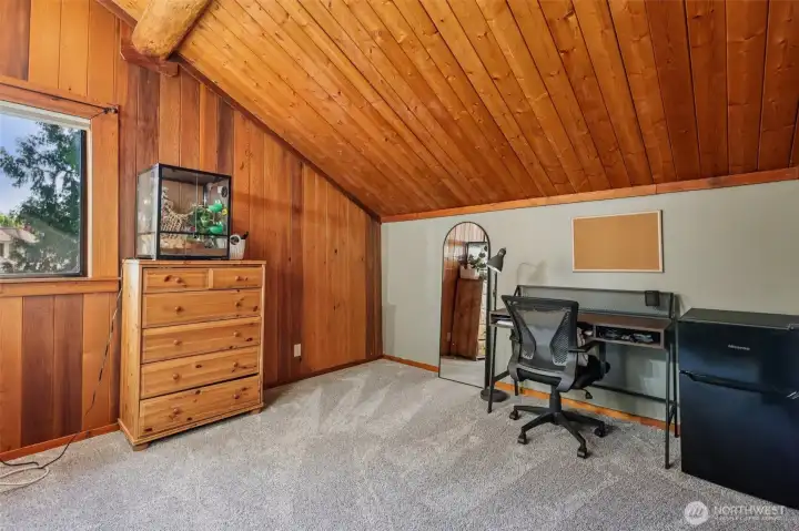 BONUS ROOM UP with closet for storage