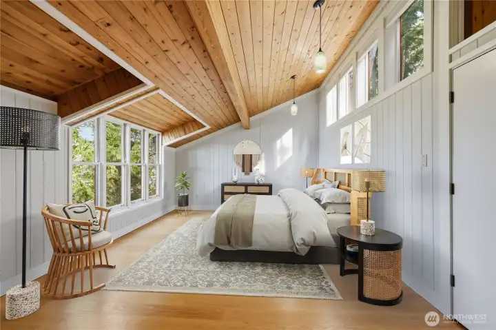 Main bedroom. (virtually staged)