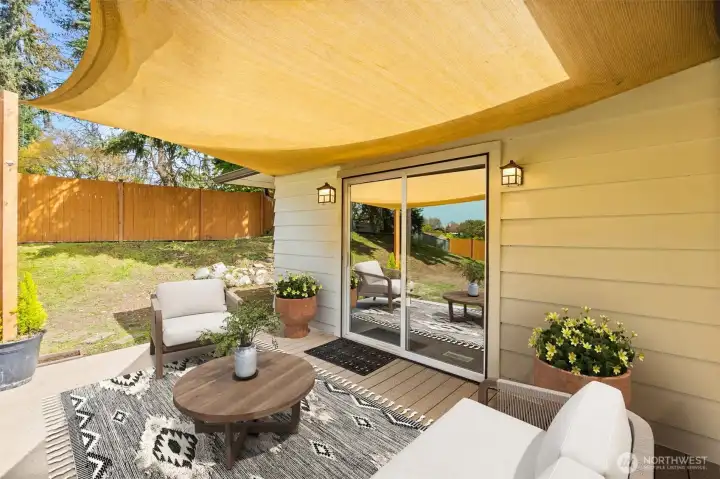 Enjoy the summers on the cozy patio deck entertaining guests with a BBQ