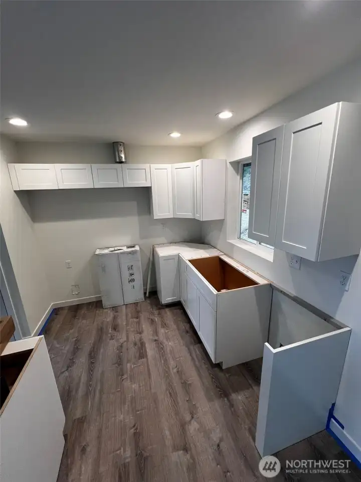 quartz countertops to be installed by 4/24/26