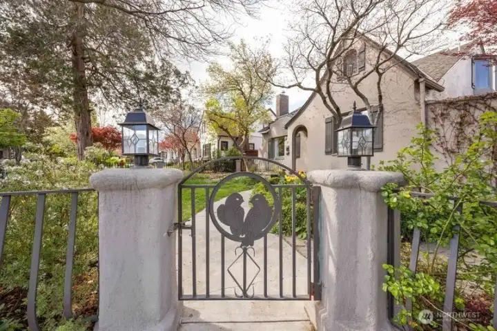 WELCOME TO GATED HOME