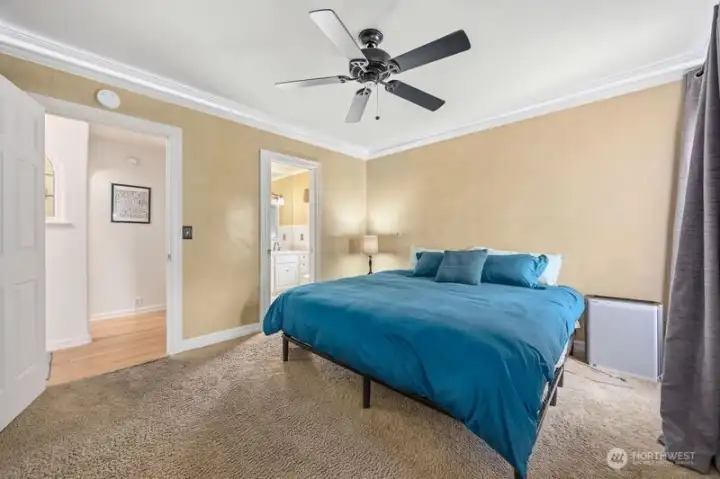 PRIMARY BEDROOM  VIEW THE 1ST PRIMARY BATH