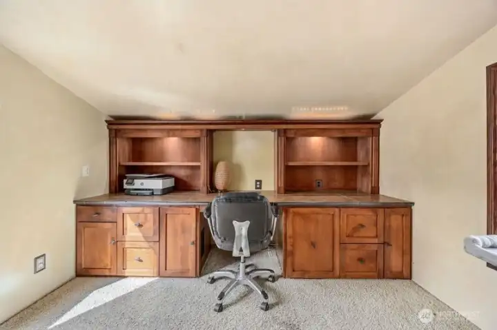 UPSTAIRS DEN WITH BUIT IN CABINETS