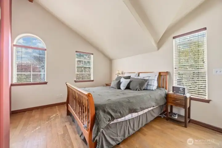 STUDIO SLEEPING AREA