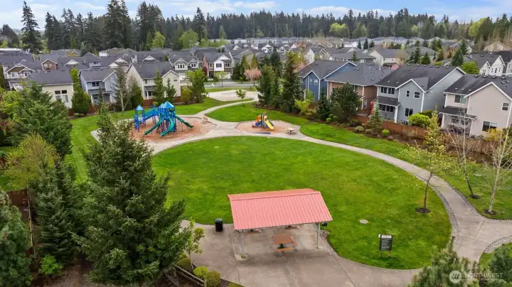 Park Nearby - 2 minute walk