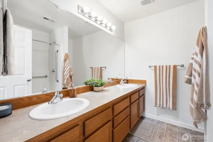 3/4 bath in primary (walk in shower) 3/4 bath in primary (walk in shower)