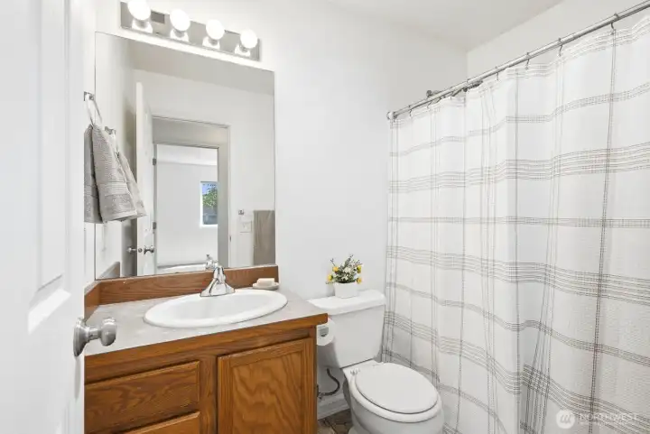 Full guest bathroom Full guest bathroom