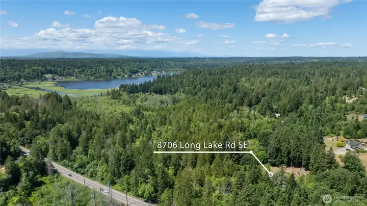 Close to Long Lake! Close to Long Lake!
