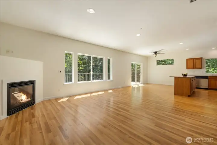 Living Rom to Dining & Kitchen Area Living Rom to Dining & Kitchen Area