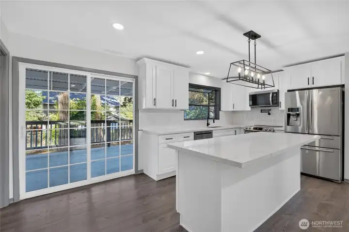 Fully Remodeled Kitchen