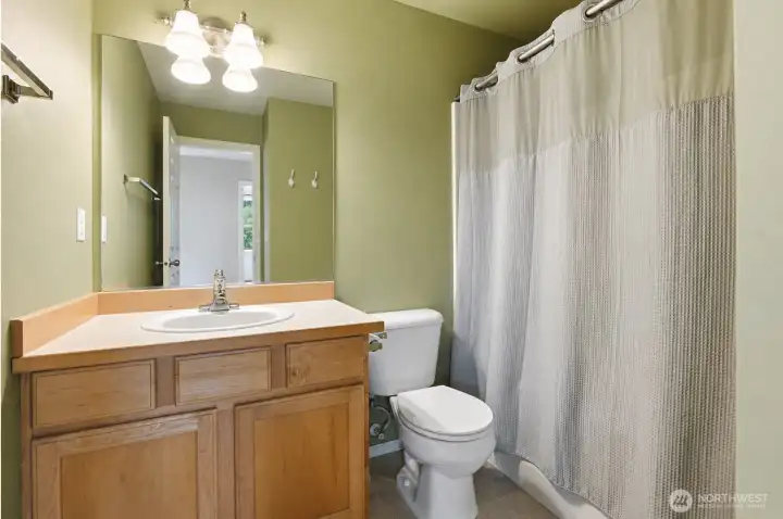 Full Bathroom Upstairs