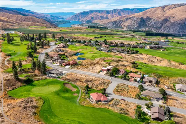 Welcome to Desert Canyon Golf Course Community conveniently located near the Columbia River!  This lot PRIME location right on the 4th hole with golf cart access!