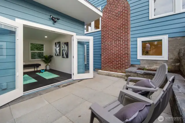 Studio perfect for a home gym or office.