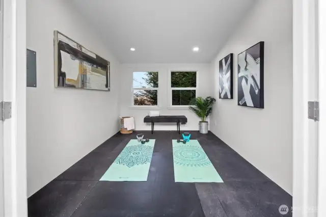 Studio perfect for a home gym or office.