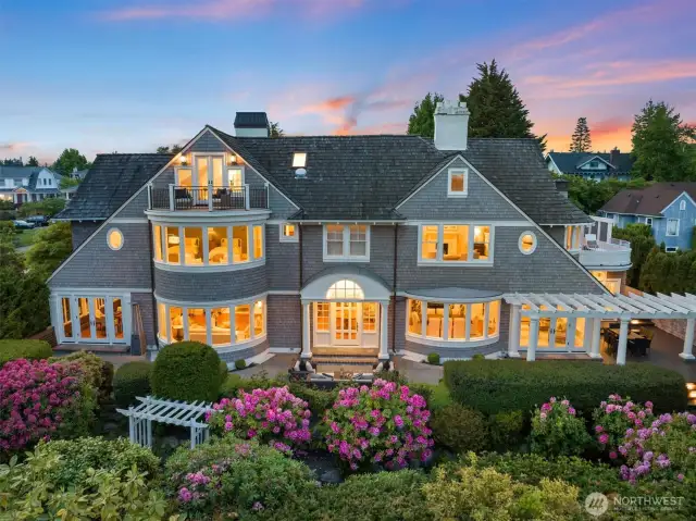 Welcome to Magnolia. This gracious home sits above Elliot Bay in Magnolia- a quiet neighborhood offering all of Seattle's finest views.