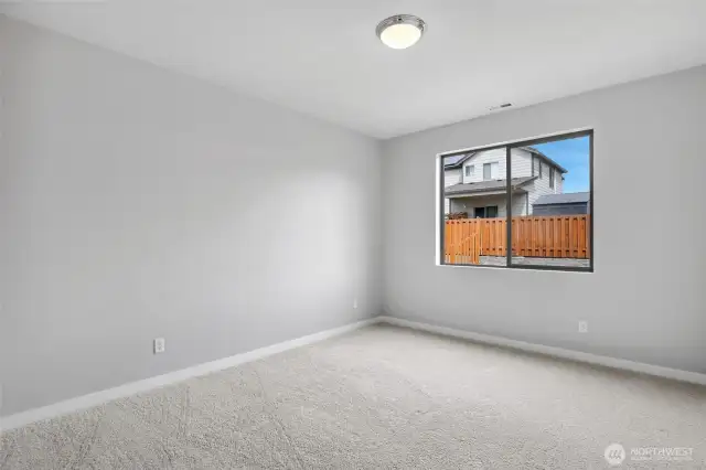 Office/Bedroom 4 on main
