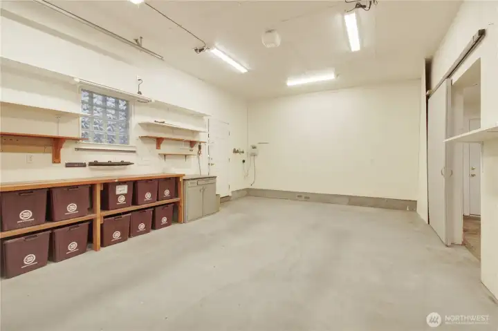 Same 10 ft. bay. . .