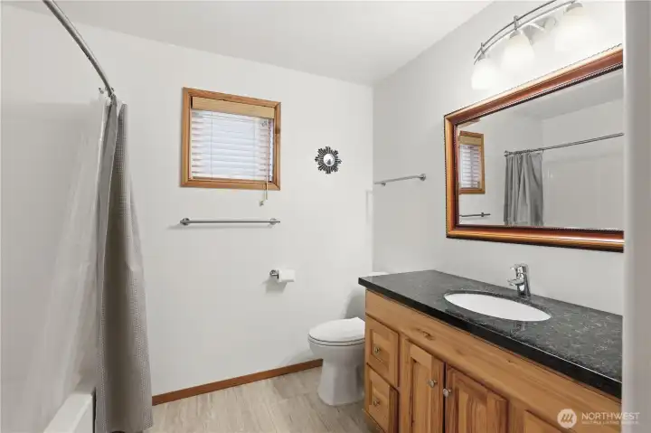 Full Bath in Main Cabin