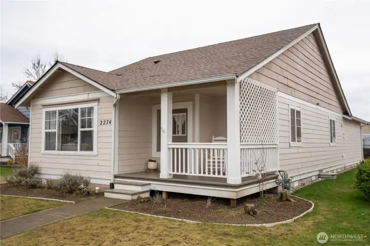 Located in a great neighborhood close the the community park.