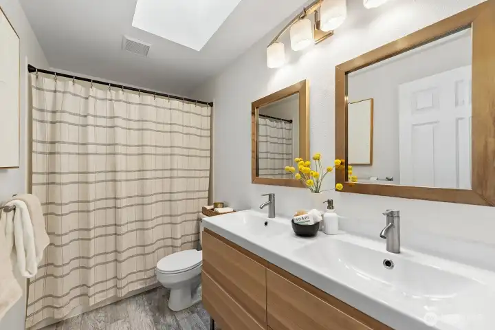 Full bathroom on upper floor