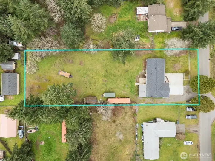 overview showing lot with tremendous potential