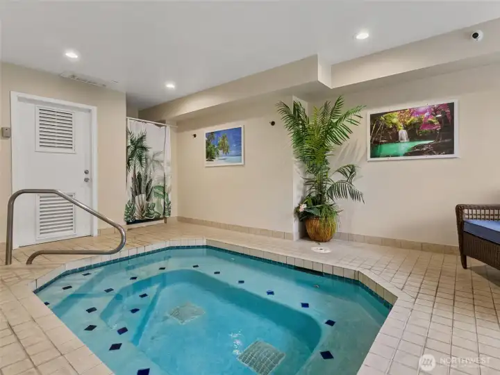Large hot tub in club house.