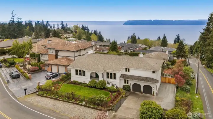 Amazing mountain, island, and sound views for days!