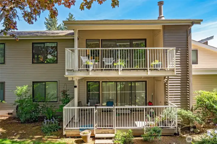 Plenty of room for outdoor furniture; enjoy outdoor dining and relaxing.