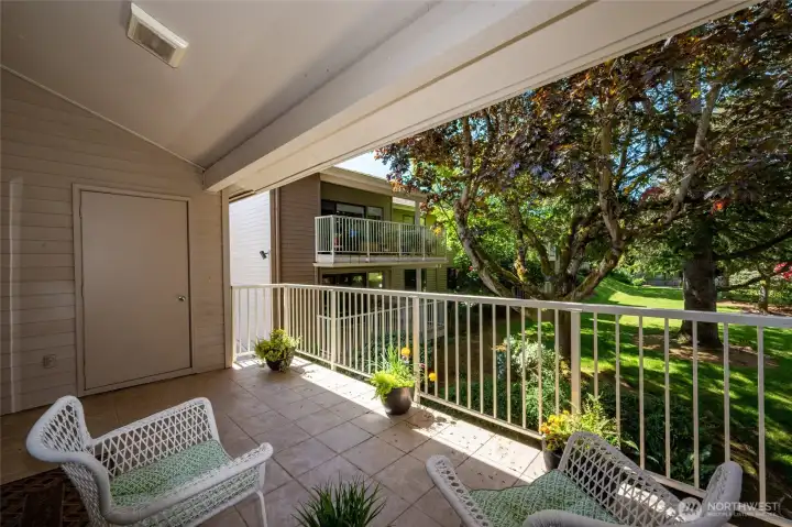 Outside storage - expansive deck