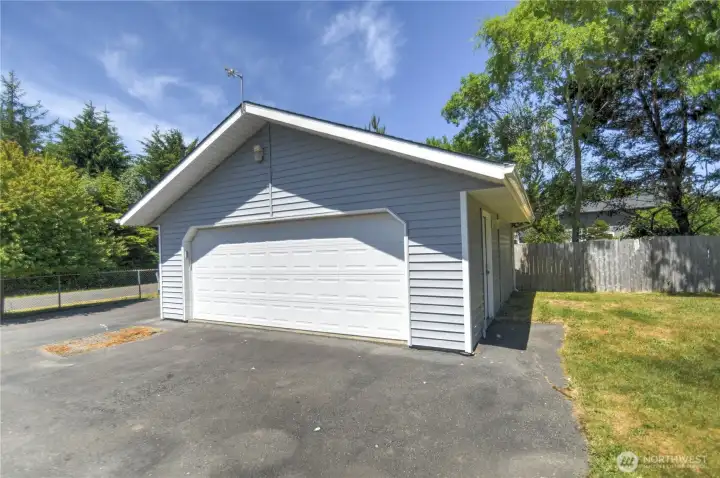 Detached garage #2