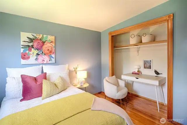Second bedroom.