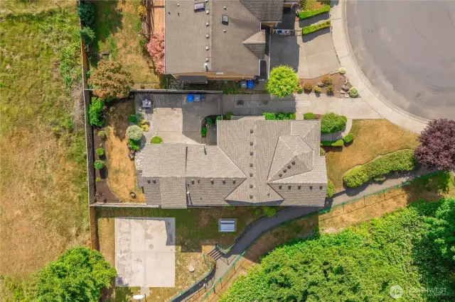 2024 New roof w/ transferable warranty
