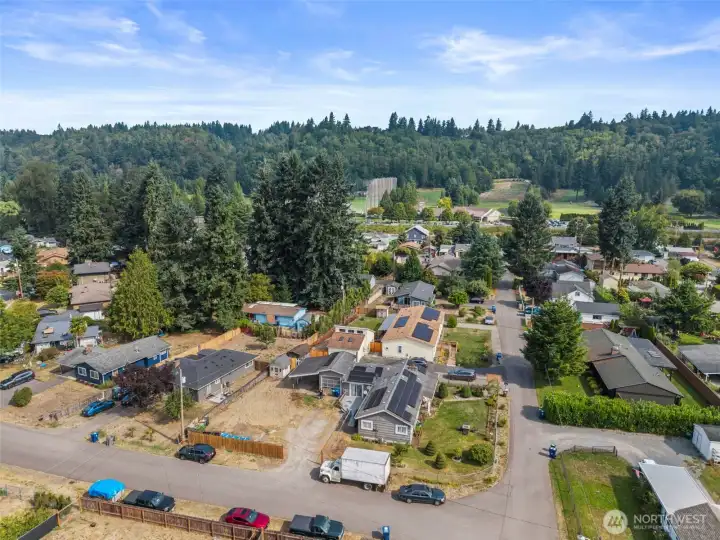 Corner Lot/ overview