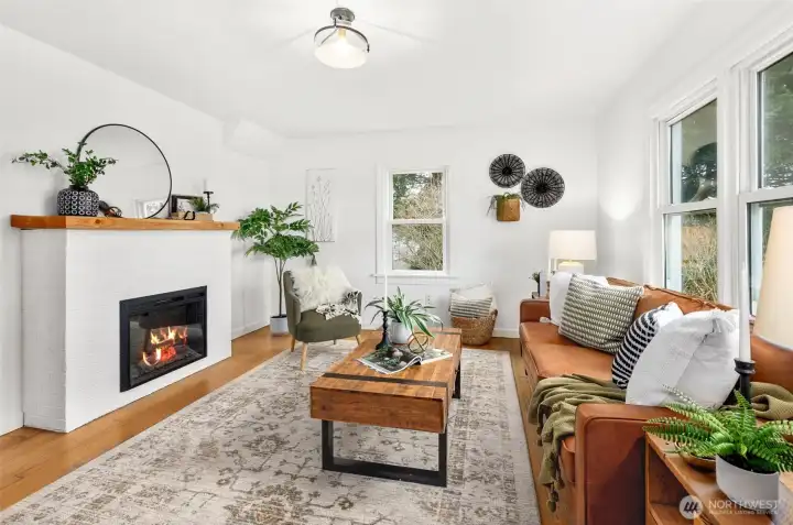 Walking into the house you are greeted by a living room perfect for entertianing.