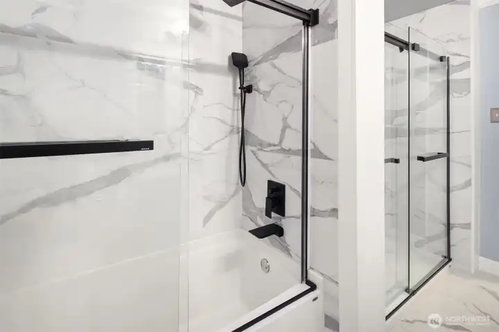 Separate Tub & Shower