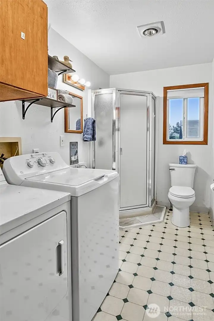 Guest Bathroom with Step-In Shower