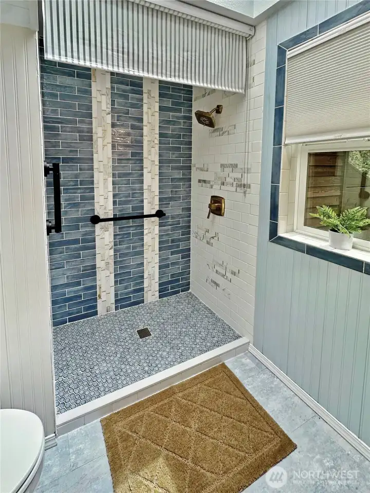 Close up view of the shower.