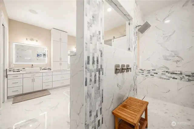 Elegant and spacious walk in shower