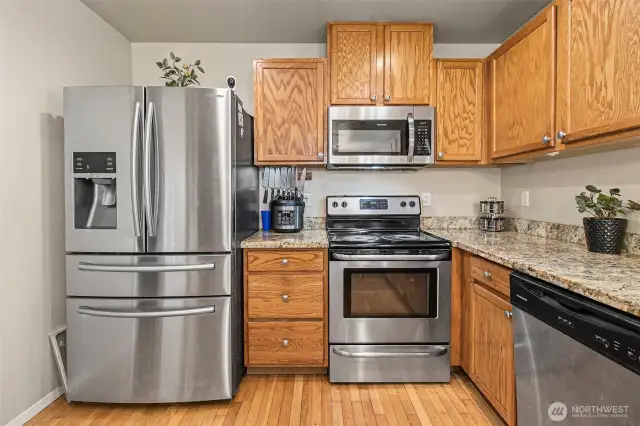 Kitchen Comes With All Appliances