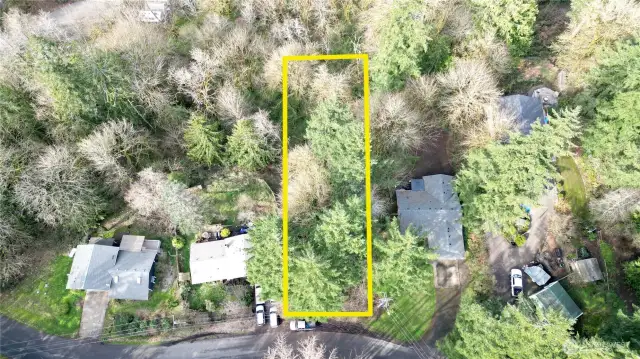 Lot lines are approximate.