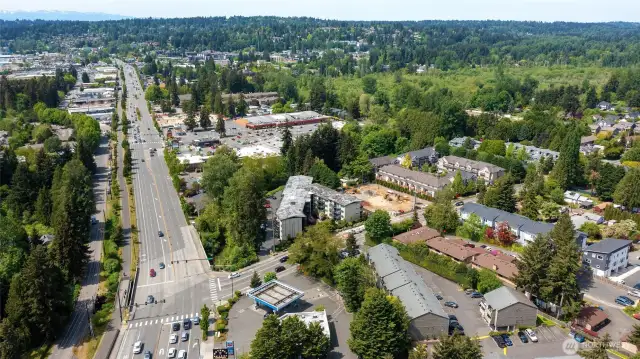 Close to amenities. Grocery, gym, yoga and restaurants within walking distance