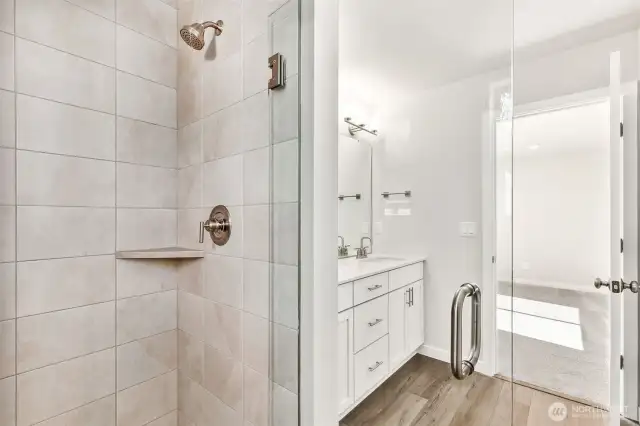 Photos are for informational purposes only, these photos are of another Byron floor plan from another community, options/upgrades, finishes, features, flooring, colors, will vary. Not all appliances included and may vary per community.